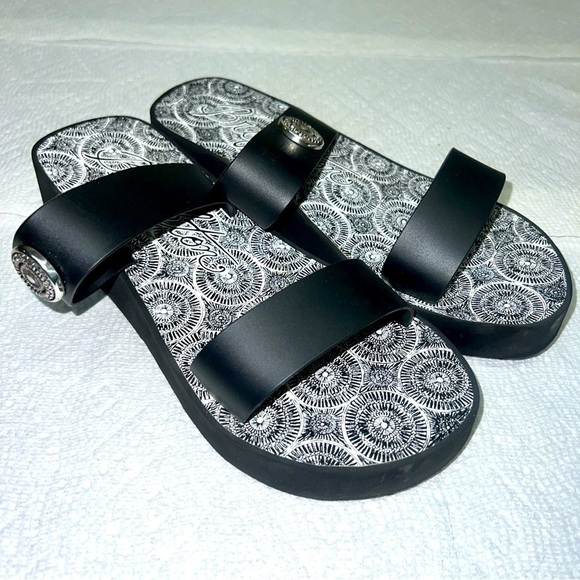 Brighton Women’s Wedge Flip Flops Size 8 - Picture 1 of 10